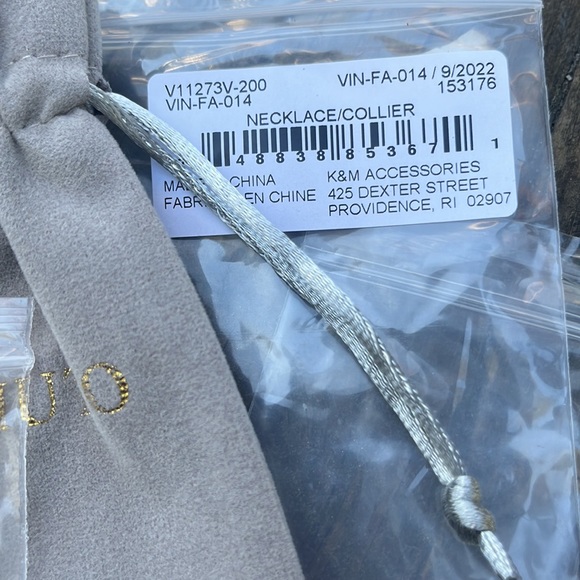 NWT VINCE CAMUTO BLUE OMBRÉ CZ NECKLACE - Picture 6 of 9